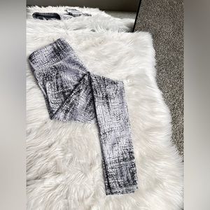 Alo Print Design Leggings - Mid-rise - 7/8 Length - Size S